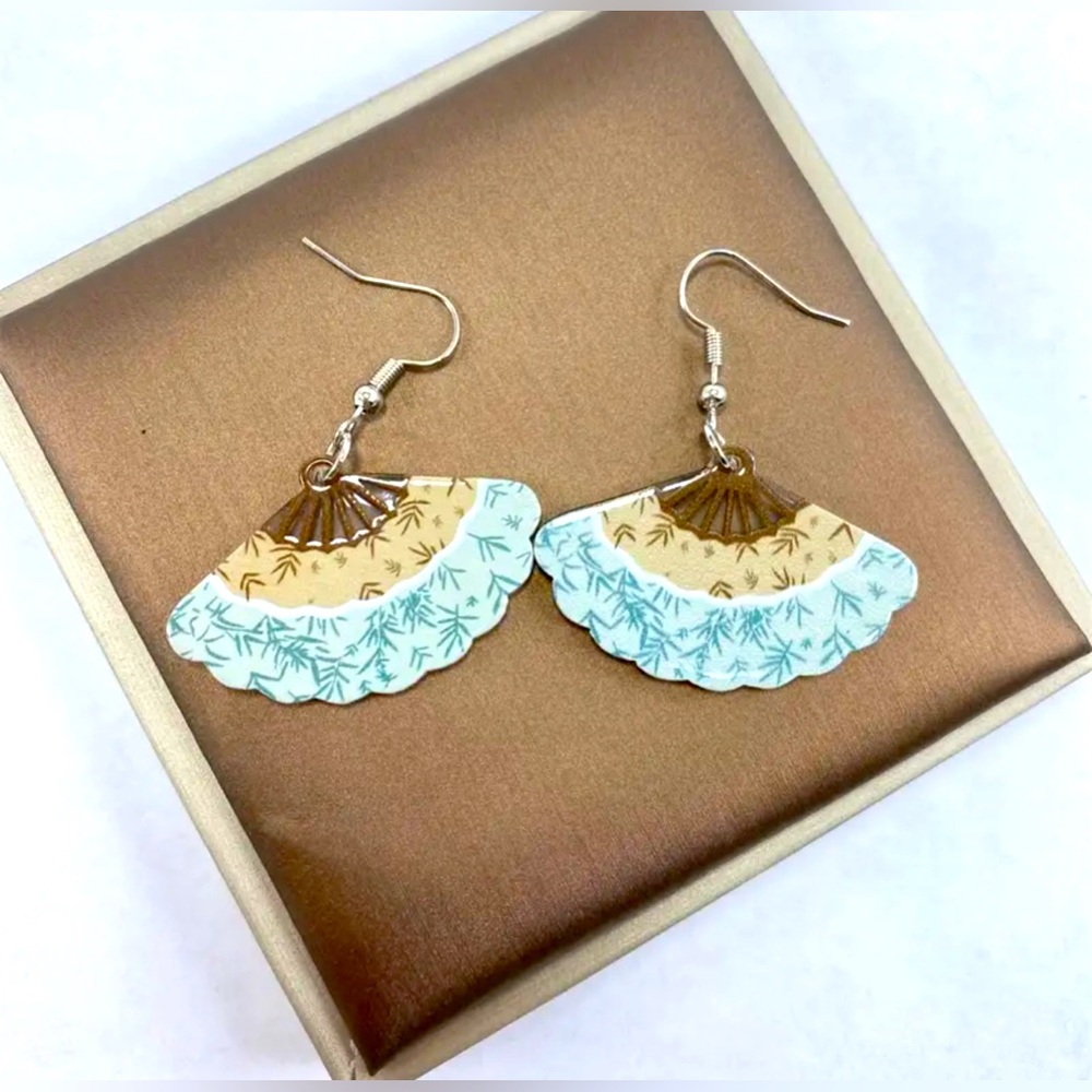 🌻5/$25🌻 Bamboo Fan Earrings